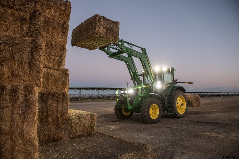 John-Deere-2020-7R-Tractor-LightingPackage